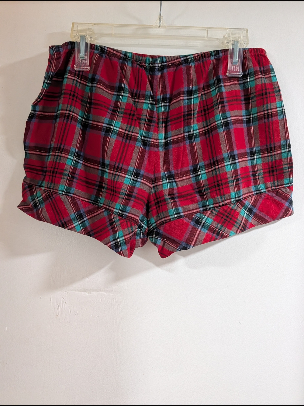 Victoria's Secret Red Plaid Short Pajama Set - Picture 12 of 14
